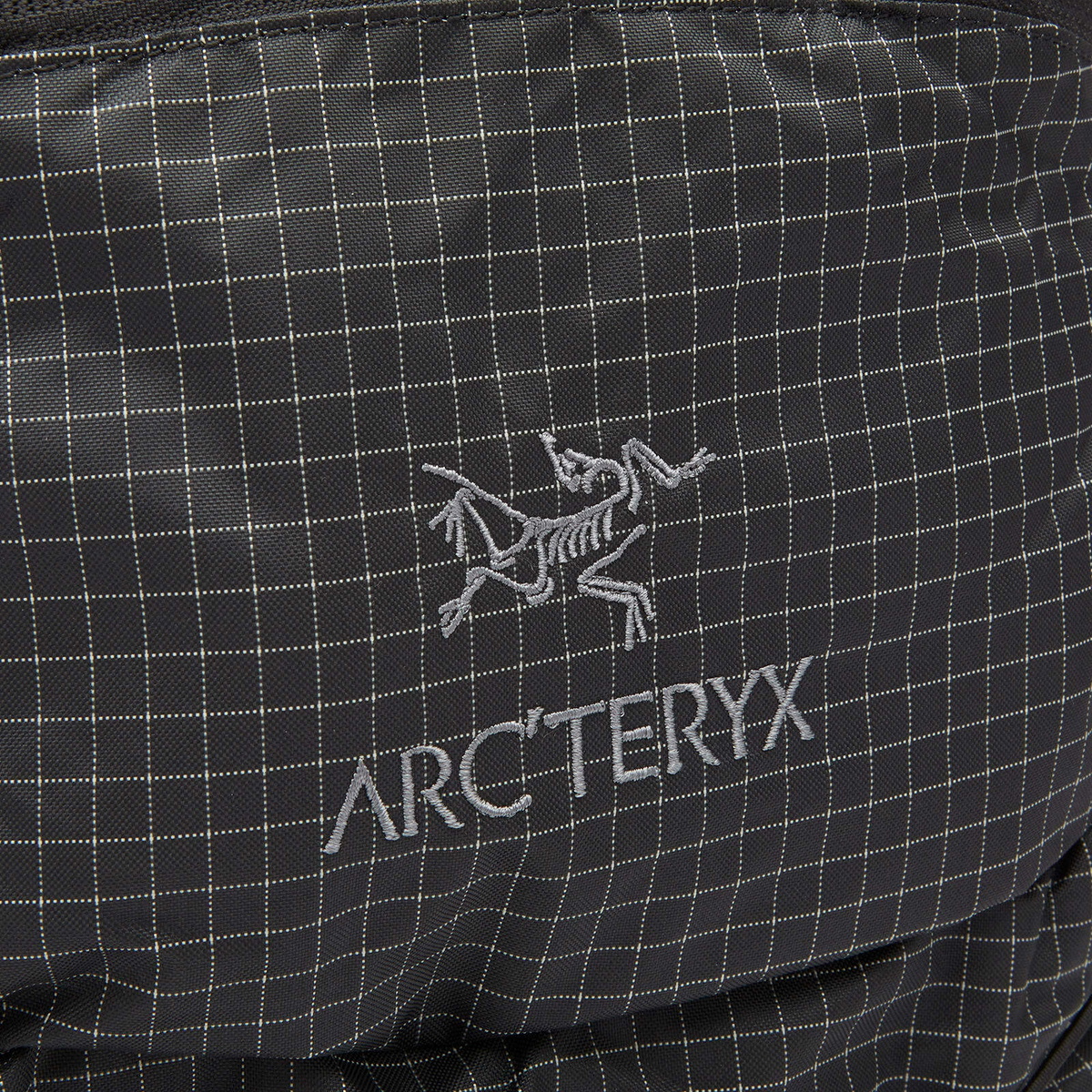 Arc'teryx Men's Aerios 18 Backpack in Black 