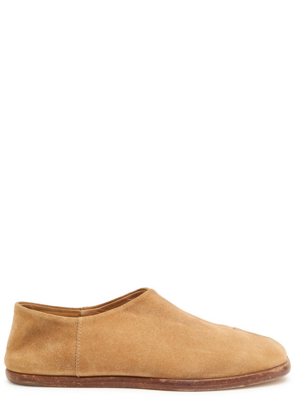 Photo: Maison Margiela Tabi Suede Flats Beige