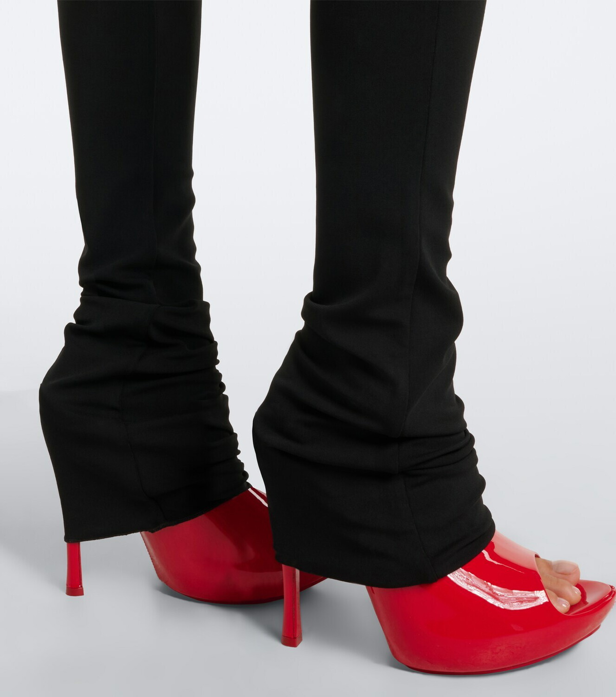 Gucci Viv patent leather platform mule