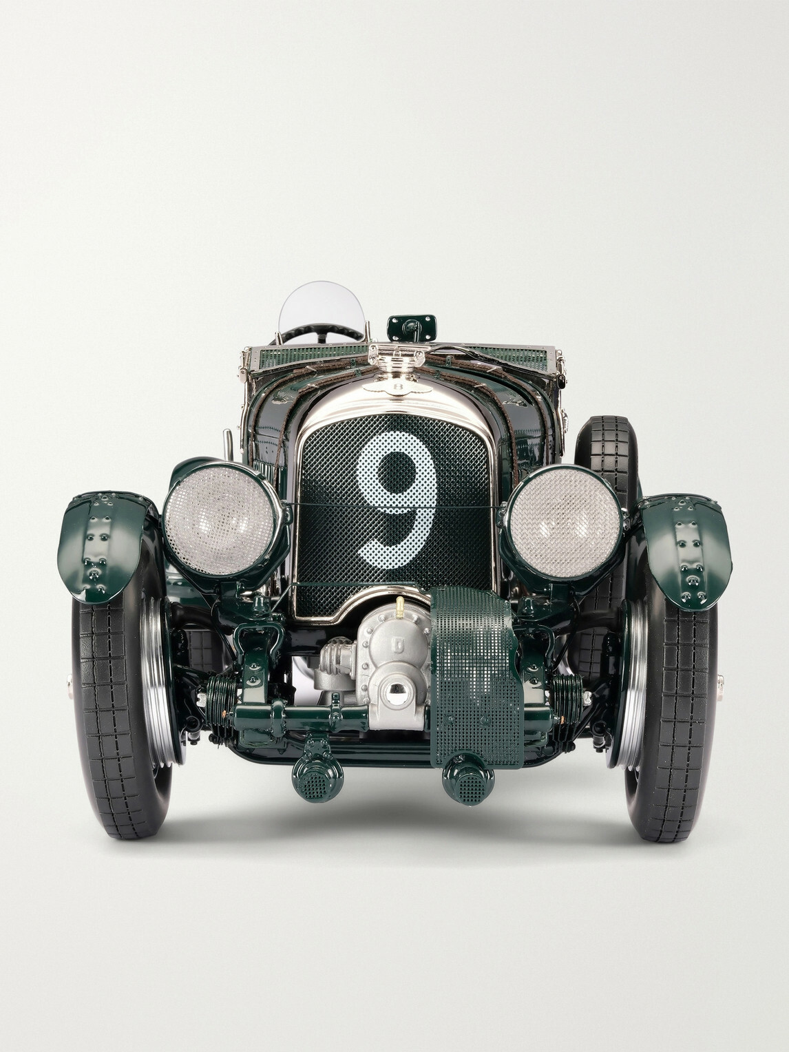 Amalgam Collection - 1929 Bentley Blower Le Mans Racer 1:18 Model Car - Green