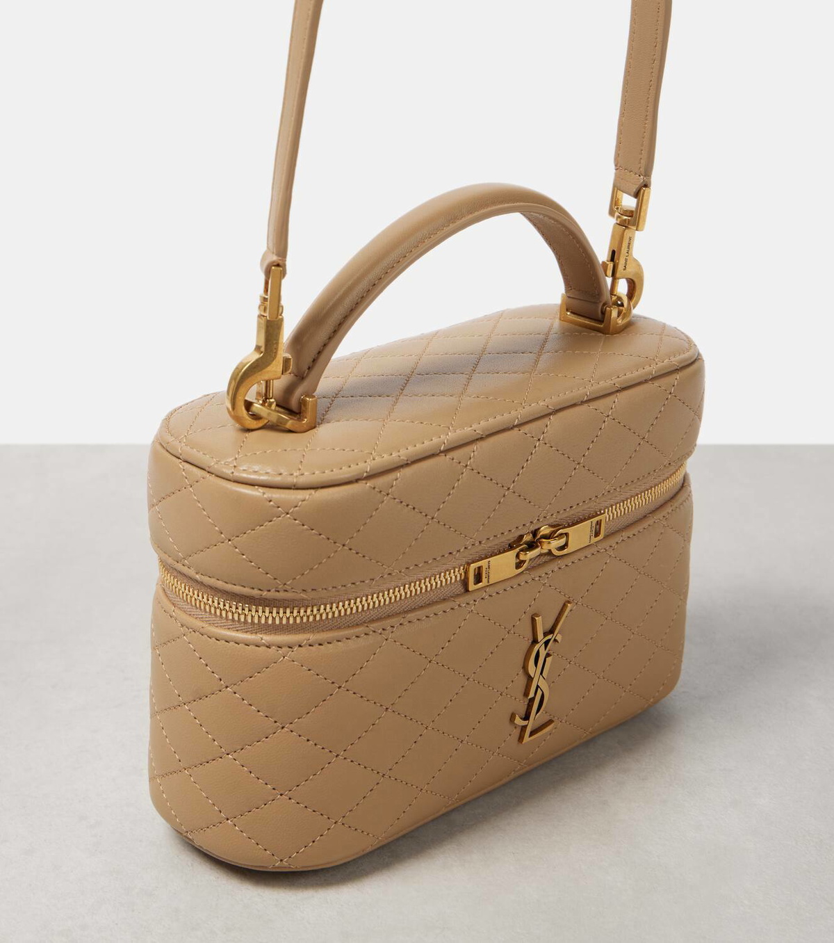 【SAINT LAURENT】Gaby Vanity キルティングレザー バッグ Gaby Mini quilted leather vanity bag in white - Saint