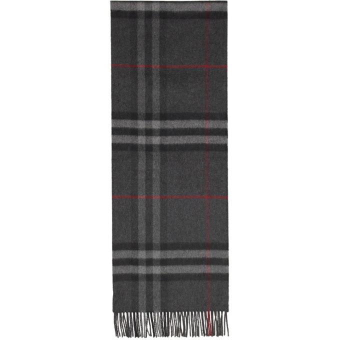 Photo: Burberry Grey Check The Classic Cashmere Scarf