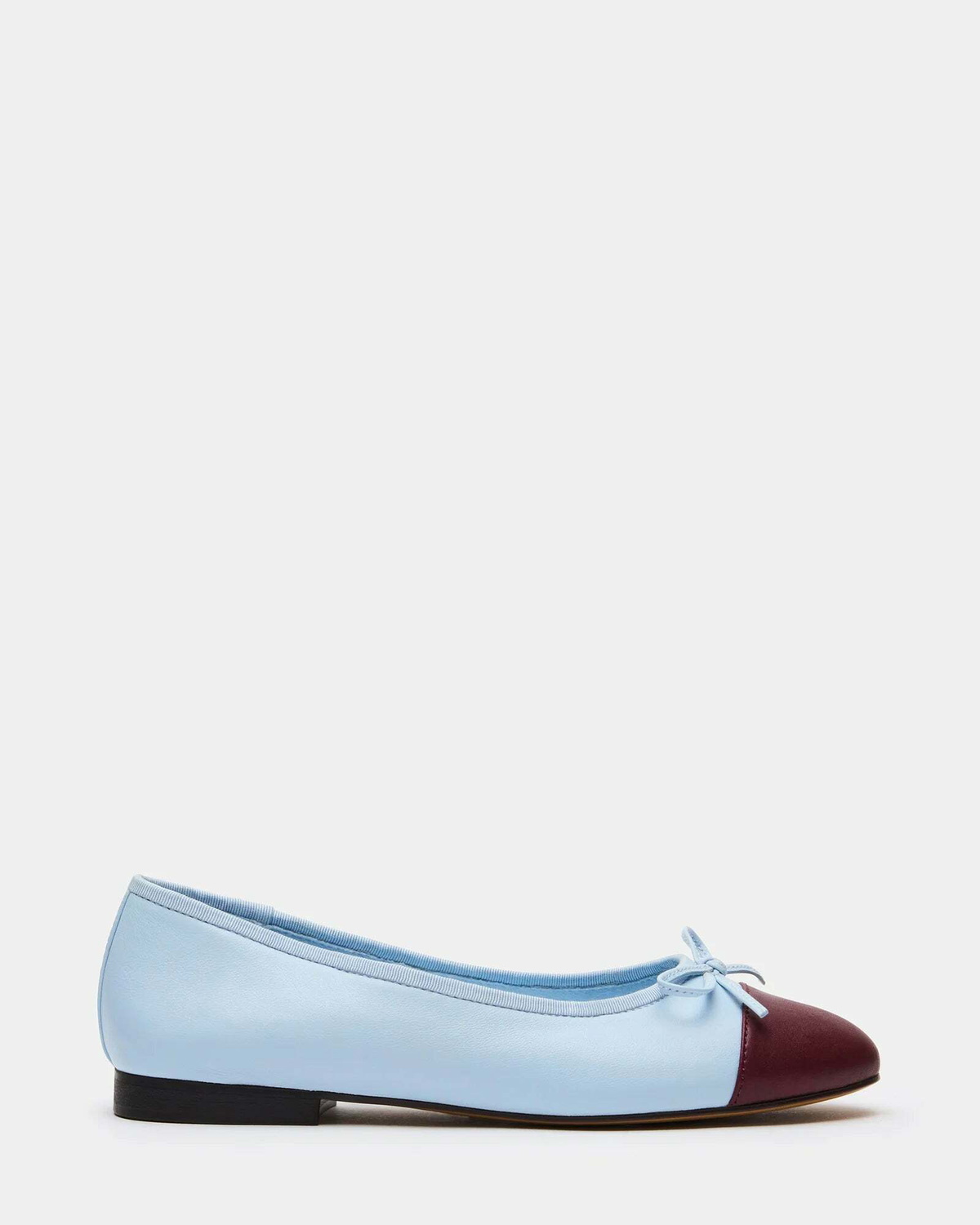 Steve Madden Kit Flats in Blue