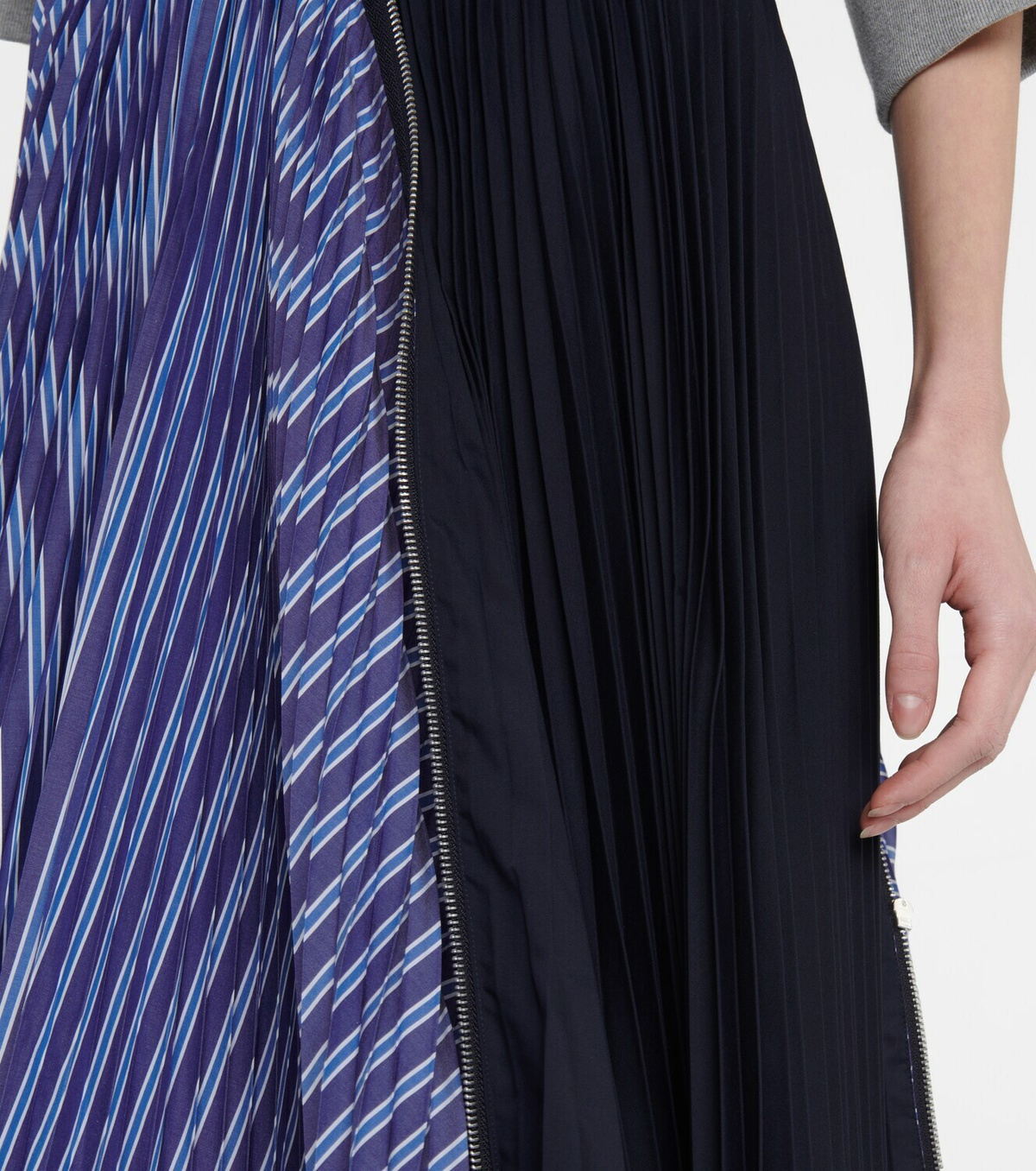 国内より1WEEK【sacai】Cotton Poplin Skirt Sacai - Striped cotton-poplin midi skirt Sacai