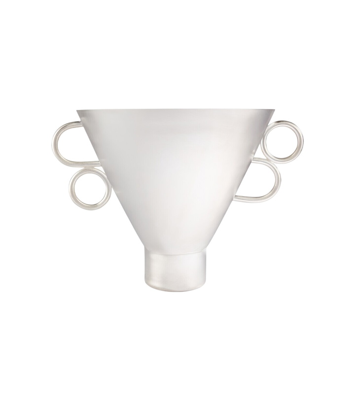 Photo: Natalia Criado Vaso silver-plated metal vase