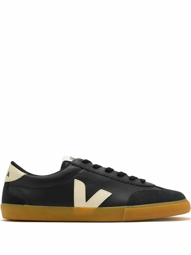 Photo: VEJA Volley Sneakers