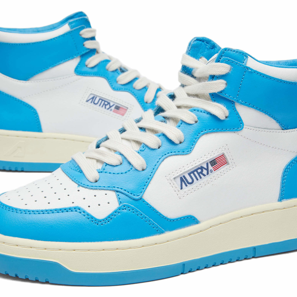 Autry Women Medalist Mid Sneakers