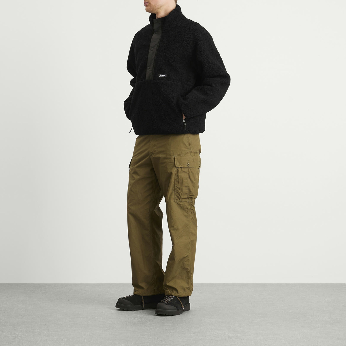 Taion Men's Pull Over Boa Fleece Jacket in Black/Black