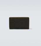 Bottega Veneta - Cassette bi-fold leather wallet