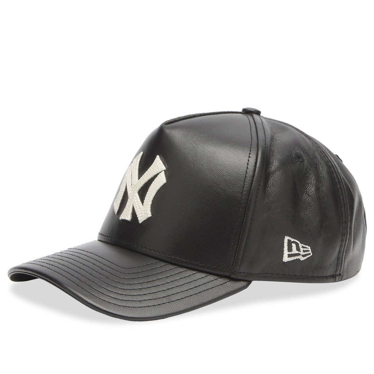 New Era New York Yankees Leather 9Forty A-Frame in Black 