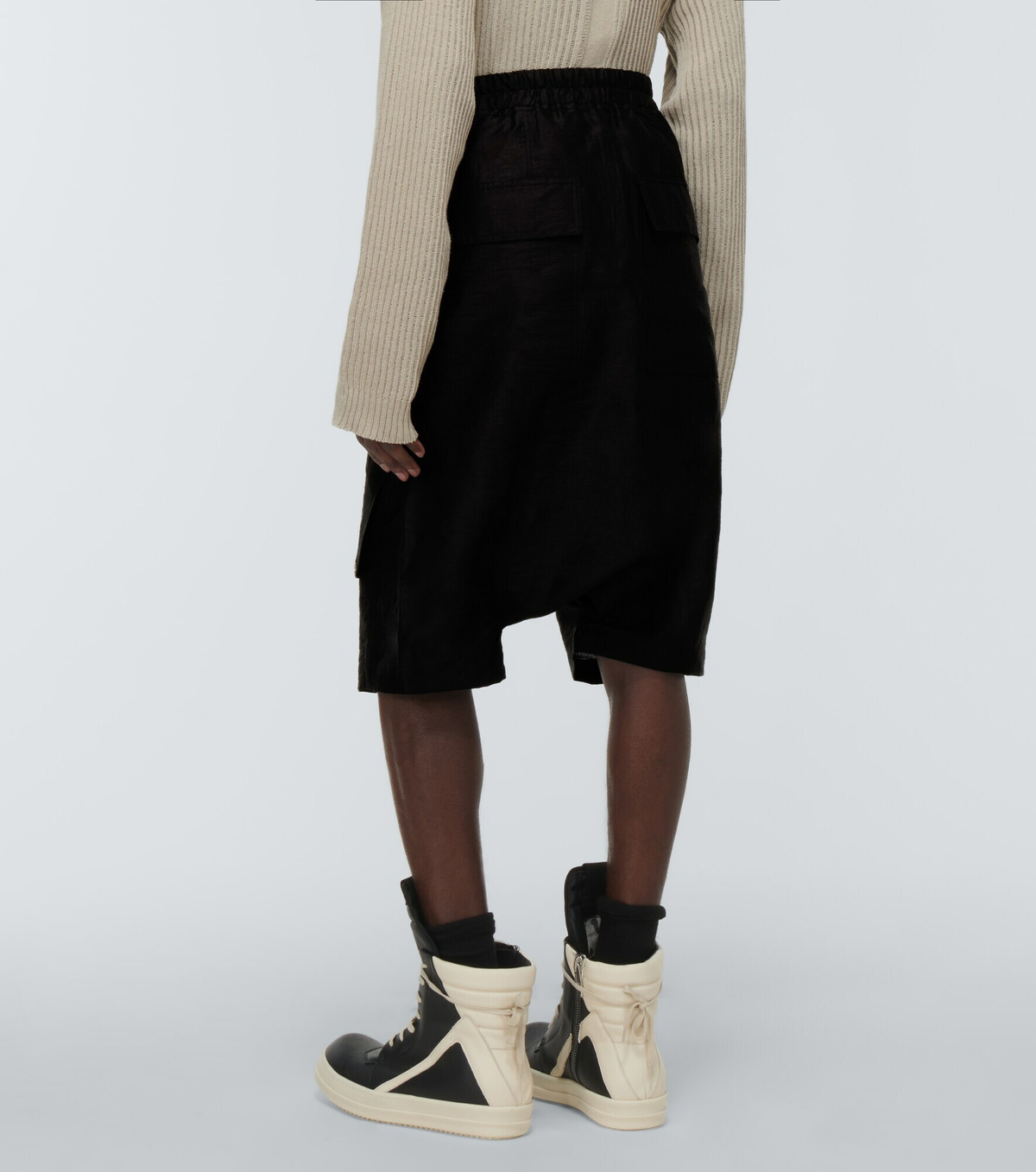 Rick Owens Cargo Pods Heavy Cotton Poplin Shorts 600054582grn main image 1