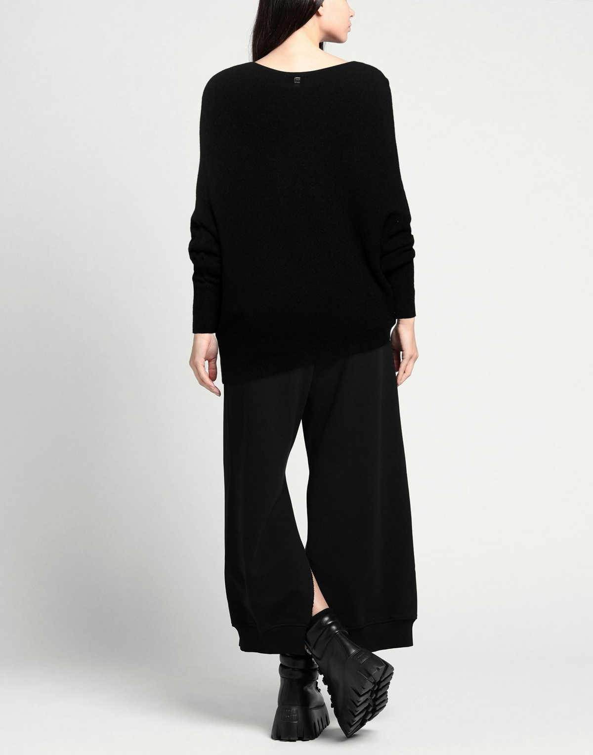 Manila Grace Womens Sweater in Black