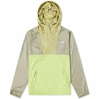 The North Face Men's Cyclone Anorak in Weeping Willow/Green