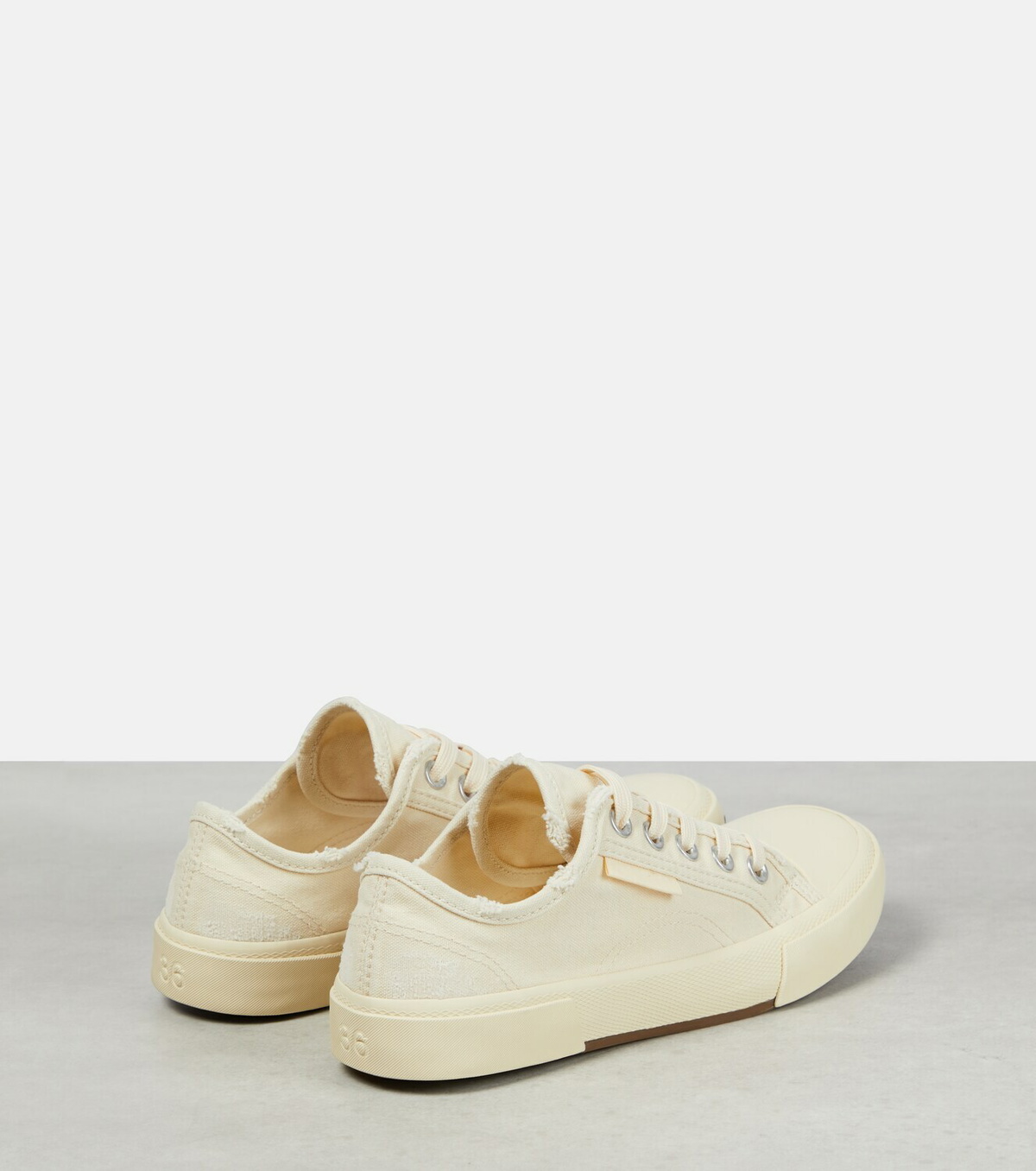 関税込【BALENCIAGA】Paris canvas low-top sneakers White Balenciaga Men's Paris Low Canvas Sneakers in White/White