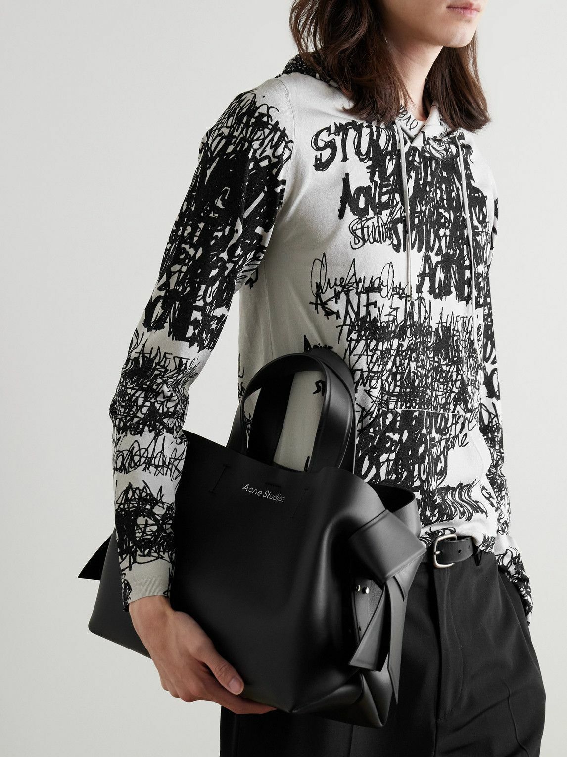 【関税・送料込み】Acne Studios Musubi New Aged R Shopper Bag 関税・送料込み】Acne Studios Musubi New Aged R Shopper Bag