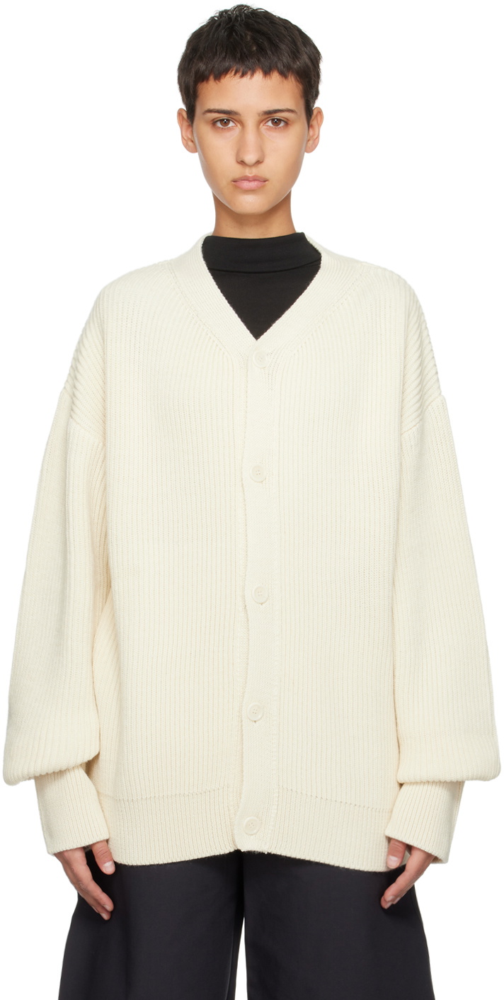 AMOMENTO Off-White V-Neck Cardigan AMOMENTO