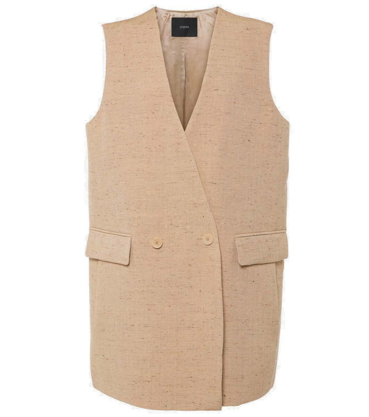 Photo: Joseph Arago oversized vest