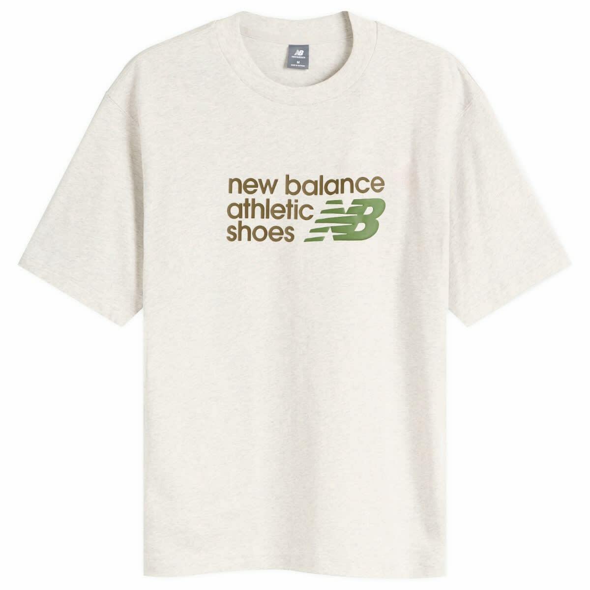 New Balance Men's Athletics Relaxed Premium Chest Logo T-Shirt in Ash Heather