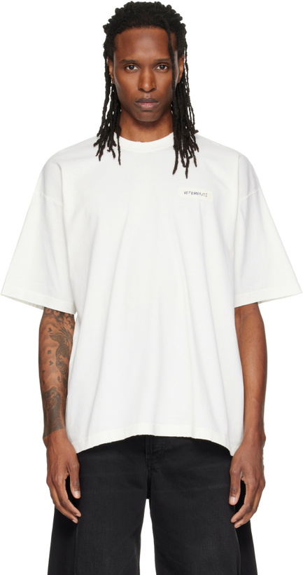 Photo: VETEMENTS Off-White Scribbled Logo Oversized T-shirt