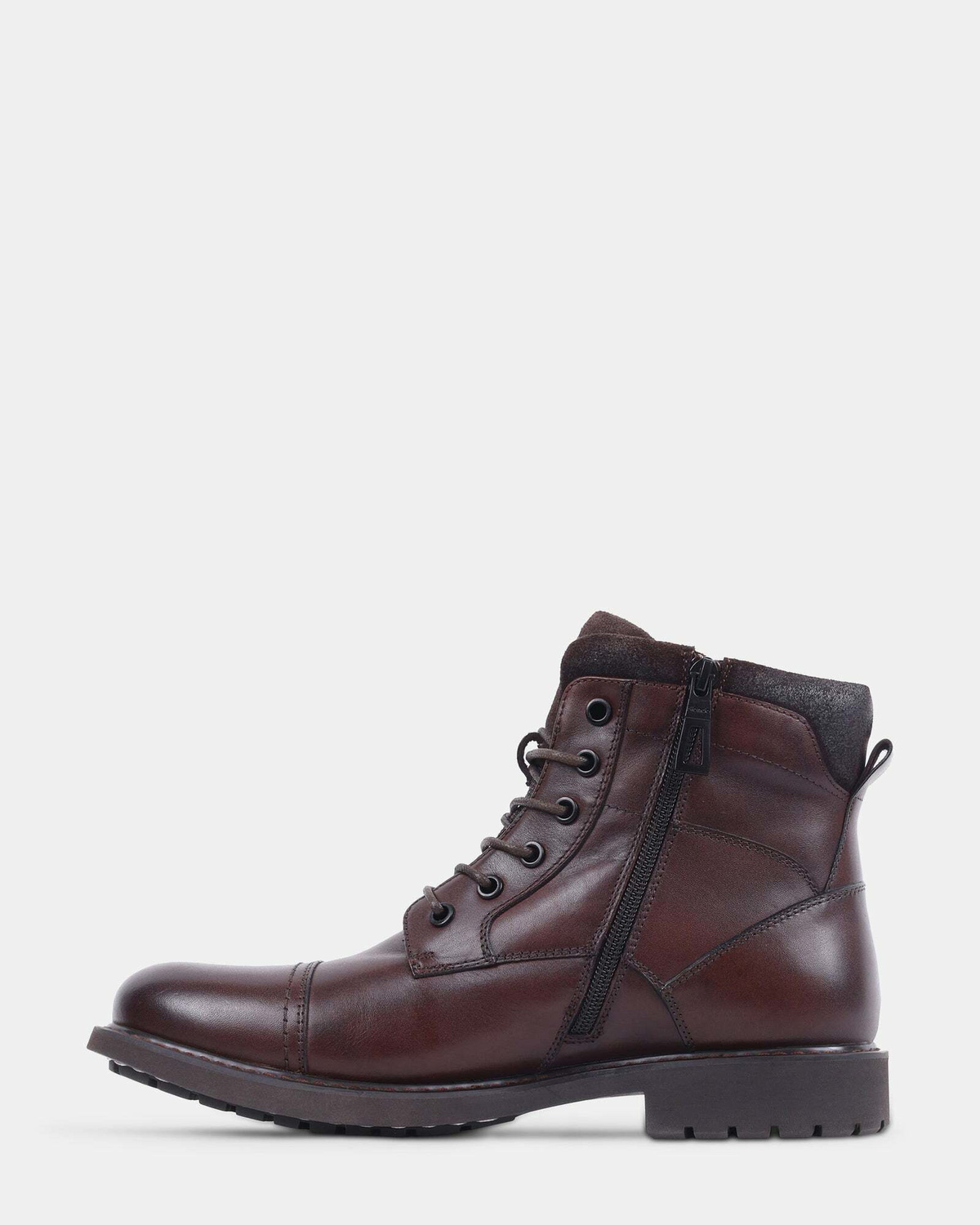 Steve Madden Dracar Boots in Brown