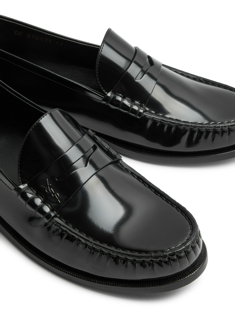 【関税&送料込】Saint Laurent Le Loafer 15 Loafer Saint Laurent Le Loafer 15 Mocassin Cuir Master in Noir | FWRD