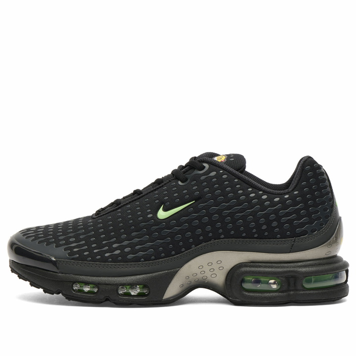 Photo: Nike Men's Air Max Plus VII Sneaker in Black/Illusion Green/Dark Smoke Grey