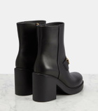 Gucci Logo leather ankle boots