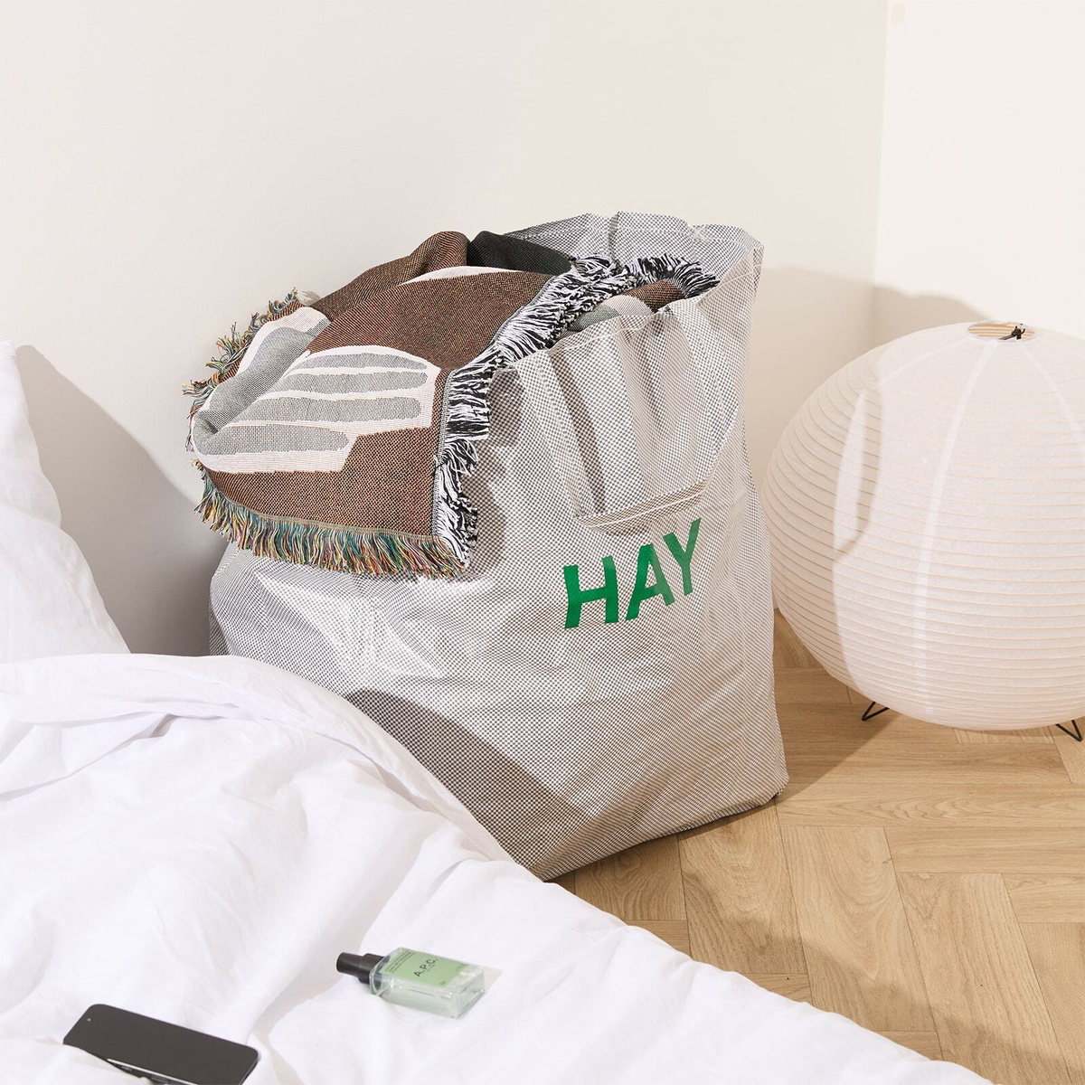 HAY Candy Mono Bag - X-Large in Grey 