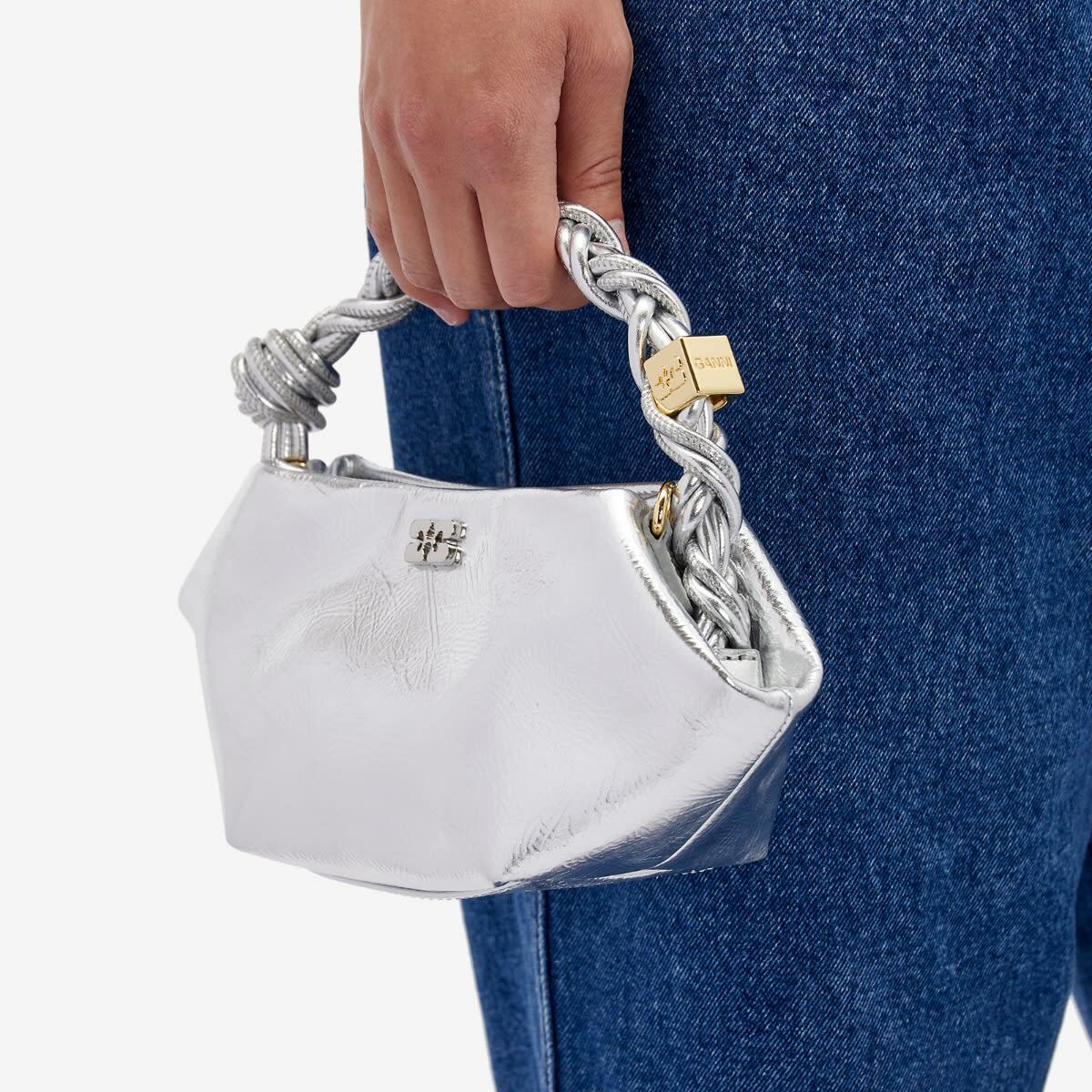 GANNI bou bag シルバー メタリック ショルダーバッグ GANNI Women's Bou Bag Mini Metallic in Silver GANNI