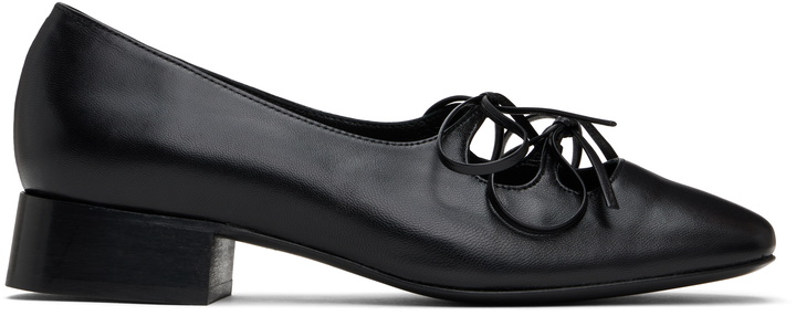 Photo: Nicole Saldaña Black Isabel Loafers