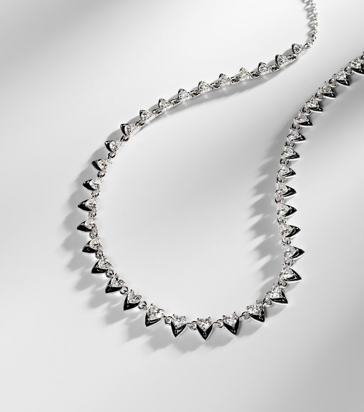 Kamyen Heart 18kt white gold and enamel choker with diamonds