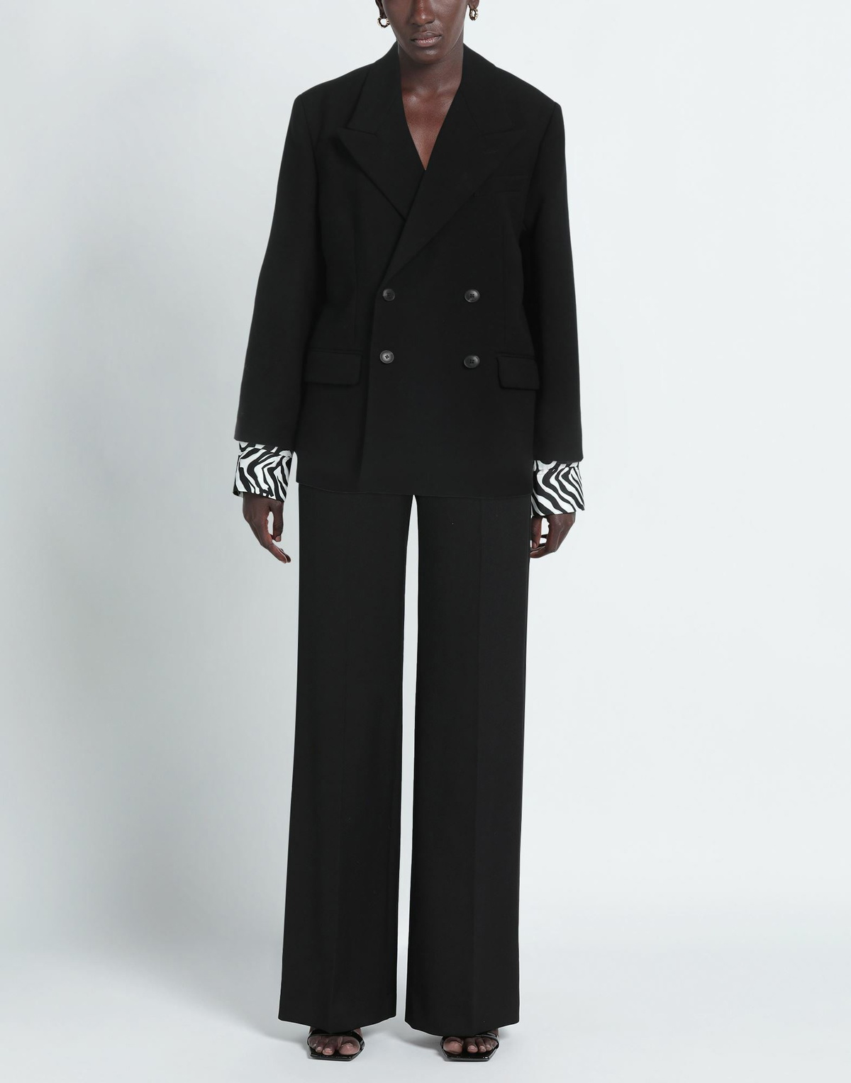Quira Womens Blazer in Black