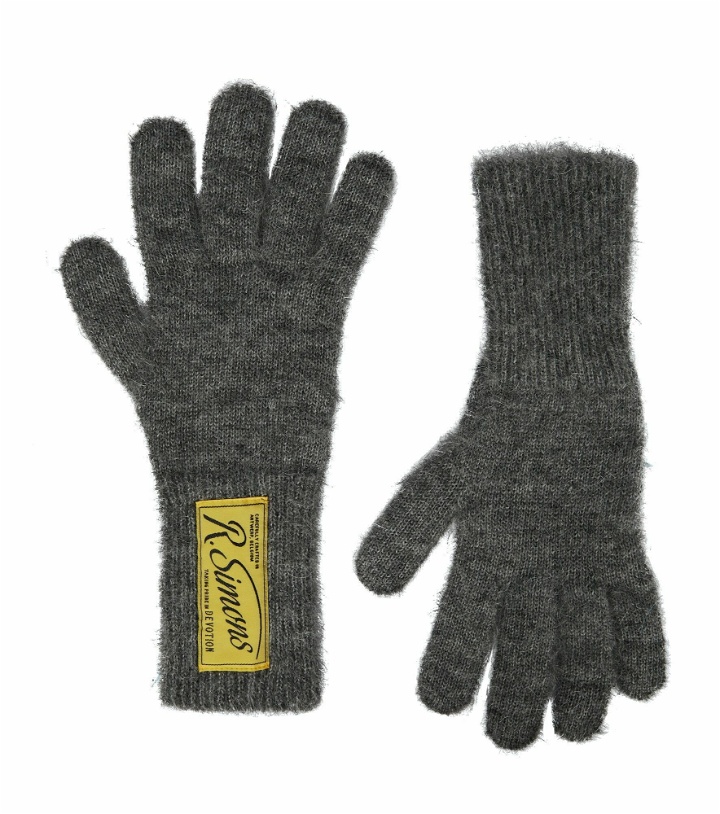 Photo: Raf Simons - Wool logo gloves