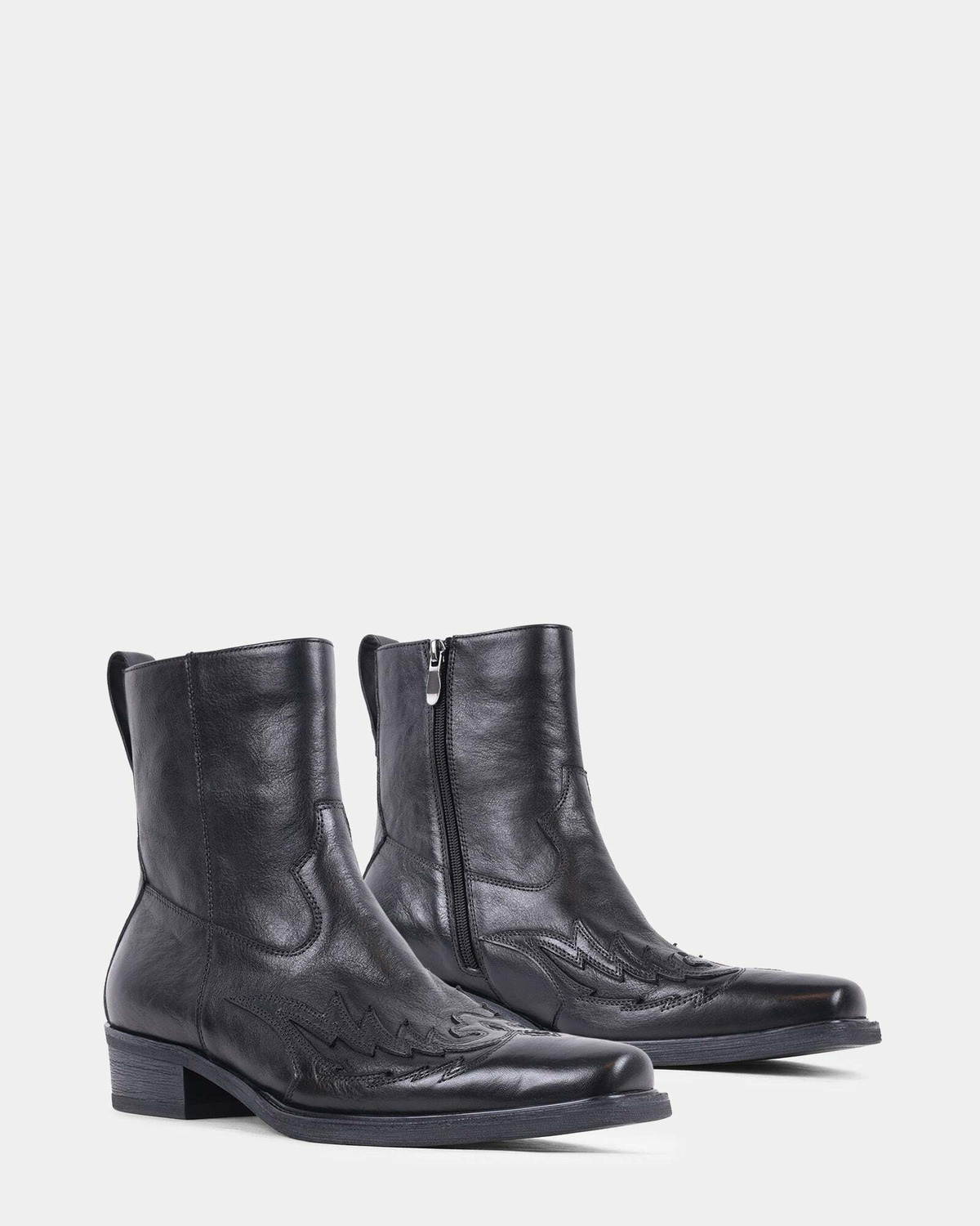 Steve Madden Santanaa Boots in Black