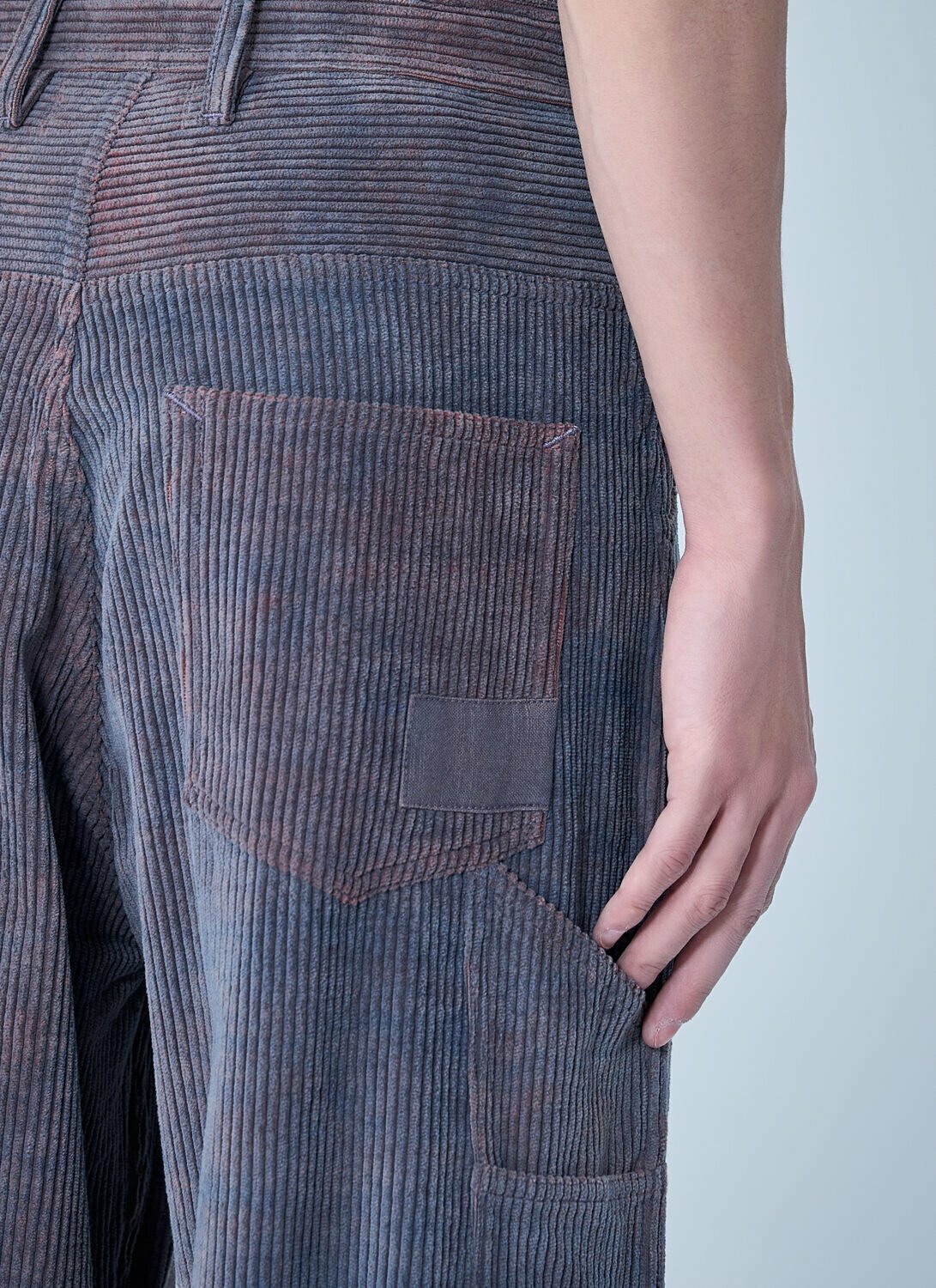 Story mfg. Lush Corduroy Cotton Carpenter Trousers