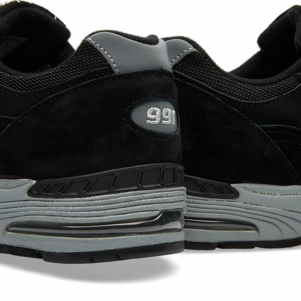 New Balance Women's W991EKS - Made in UK Sneakers in Black