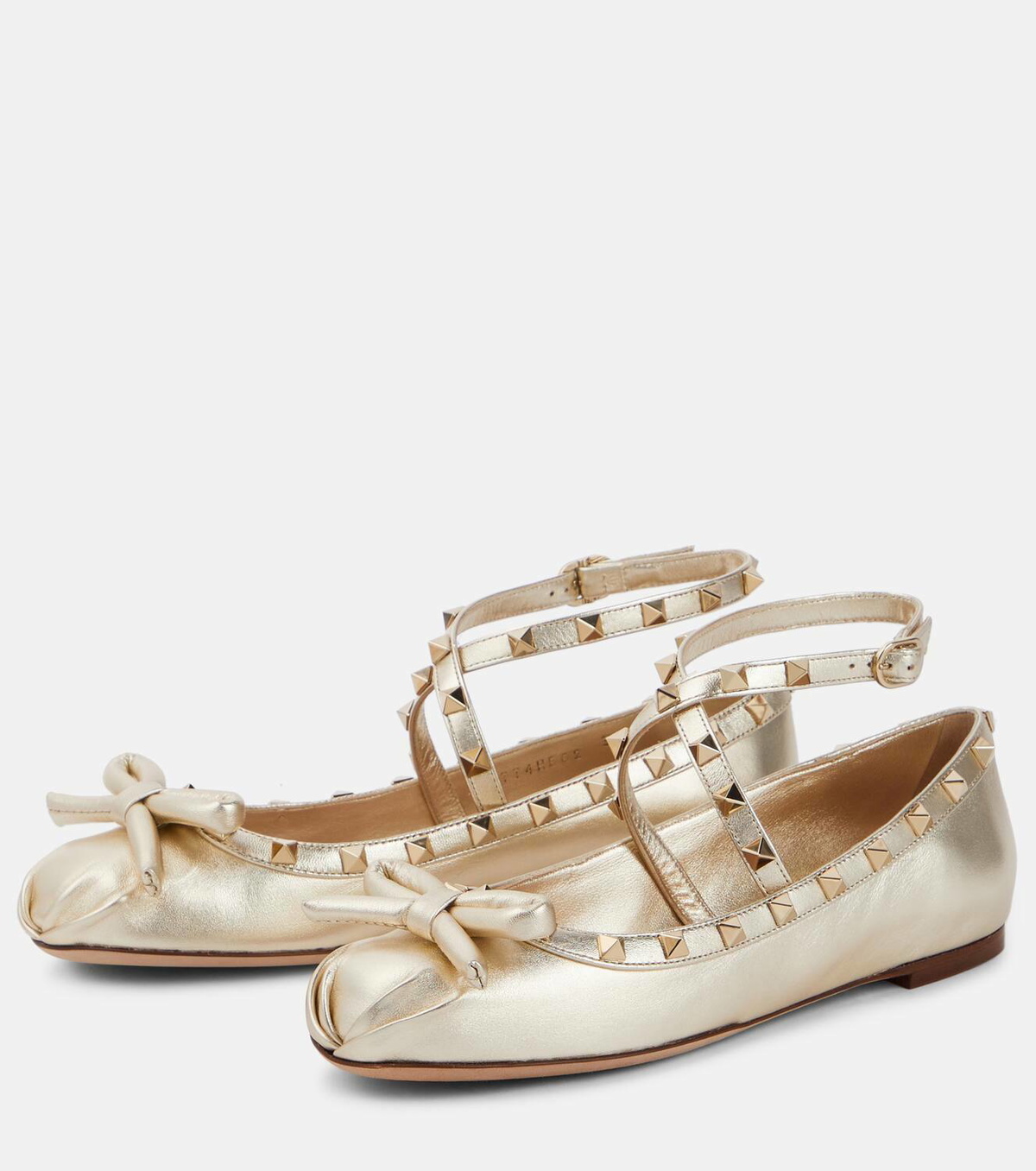 【関税&送料込】Valentino Garavani Ivory Leather Ballerinas Valentino Garavani Rockstud metallic leather ballet flats
