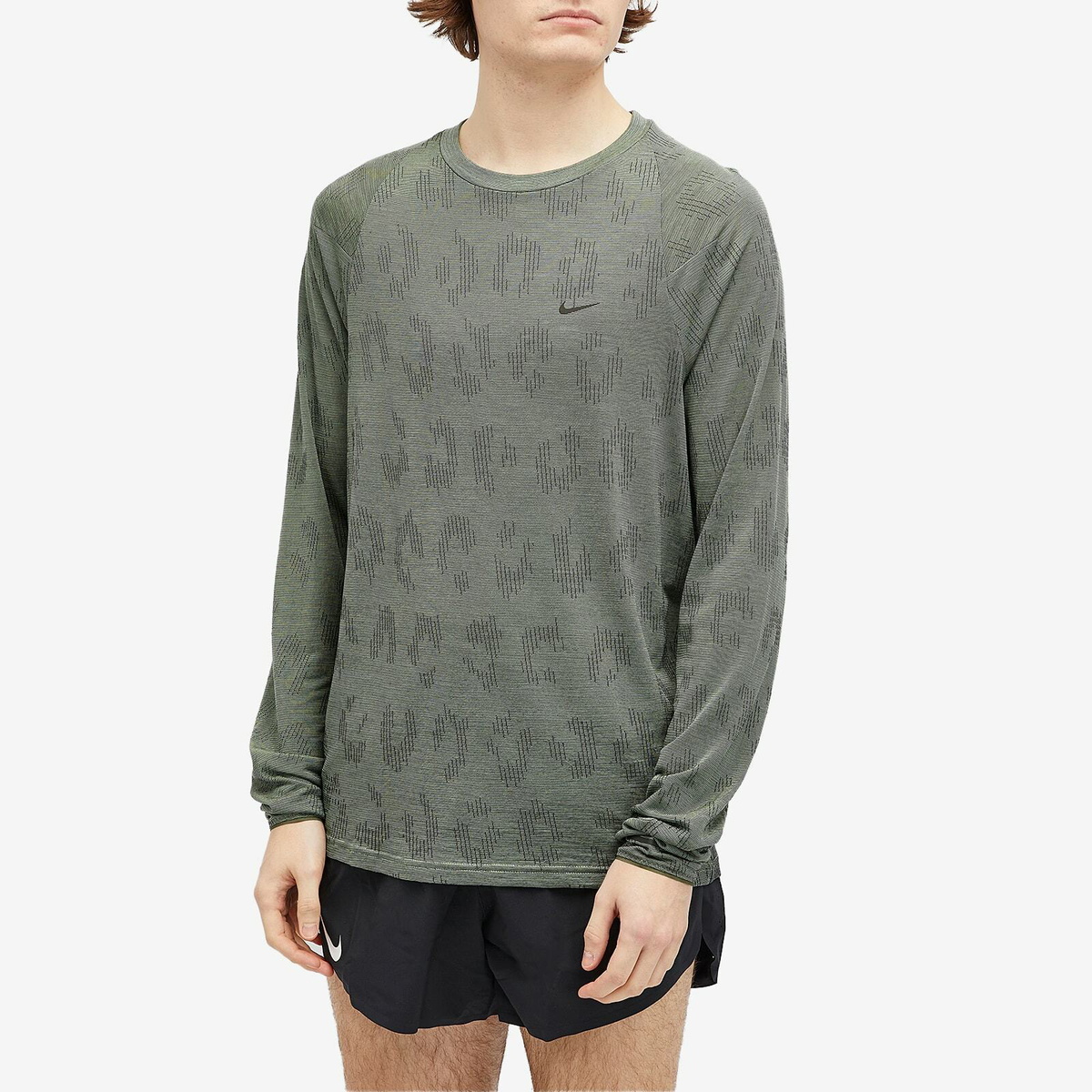 Nike Running Men's Nike Run Division Long Sleeved T-Shirt in Jade Horizon/Iron Grey