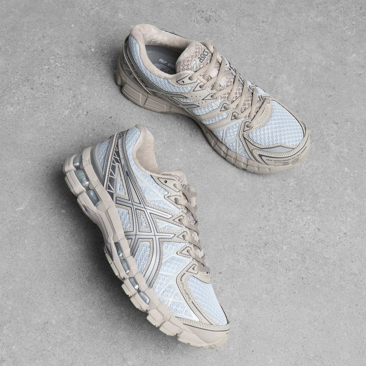 Asics GEL-KAYANO 20 Sneaker in Storm Cloud/Pure Silver