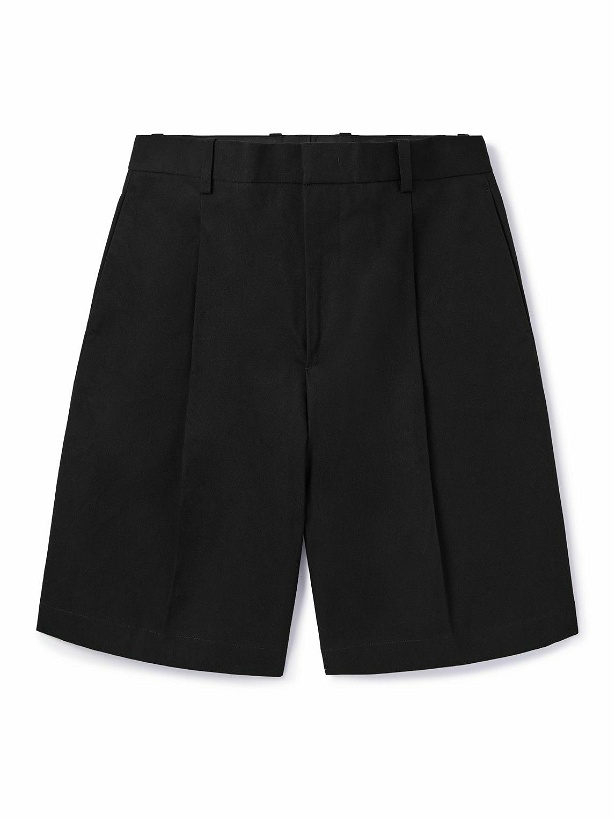 Photo: Jil Sander - Wide-Leg Pleated Cotton-Canvas Shorts - Black