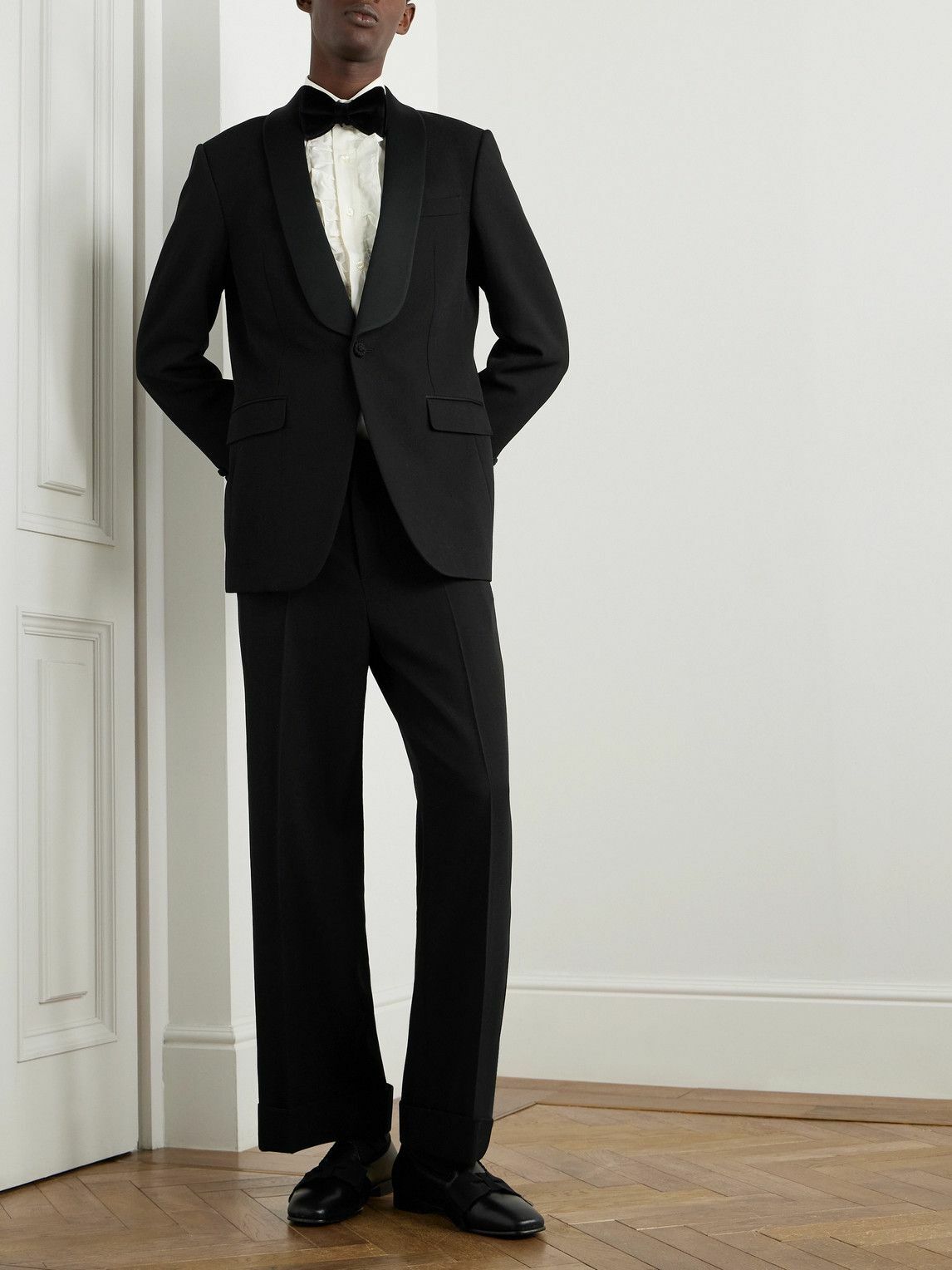 VALENTINO garavani カシミア混 ダブル テーラード N2401 Valentino Garavani - Shawl-Collar Satin-Trimmed Grain de Poudre