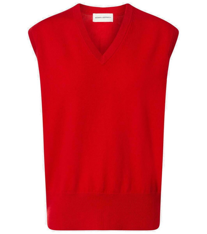 Photo: Extreme Cashmere N°243 Spencer sweater vest