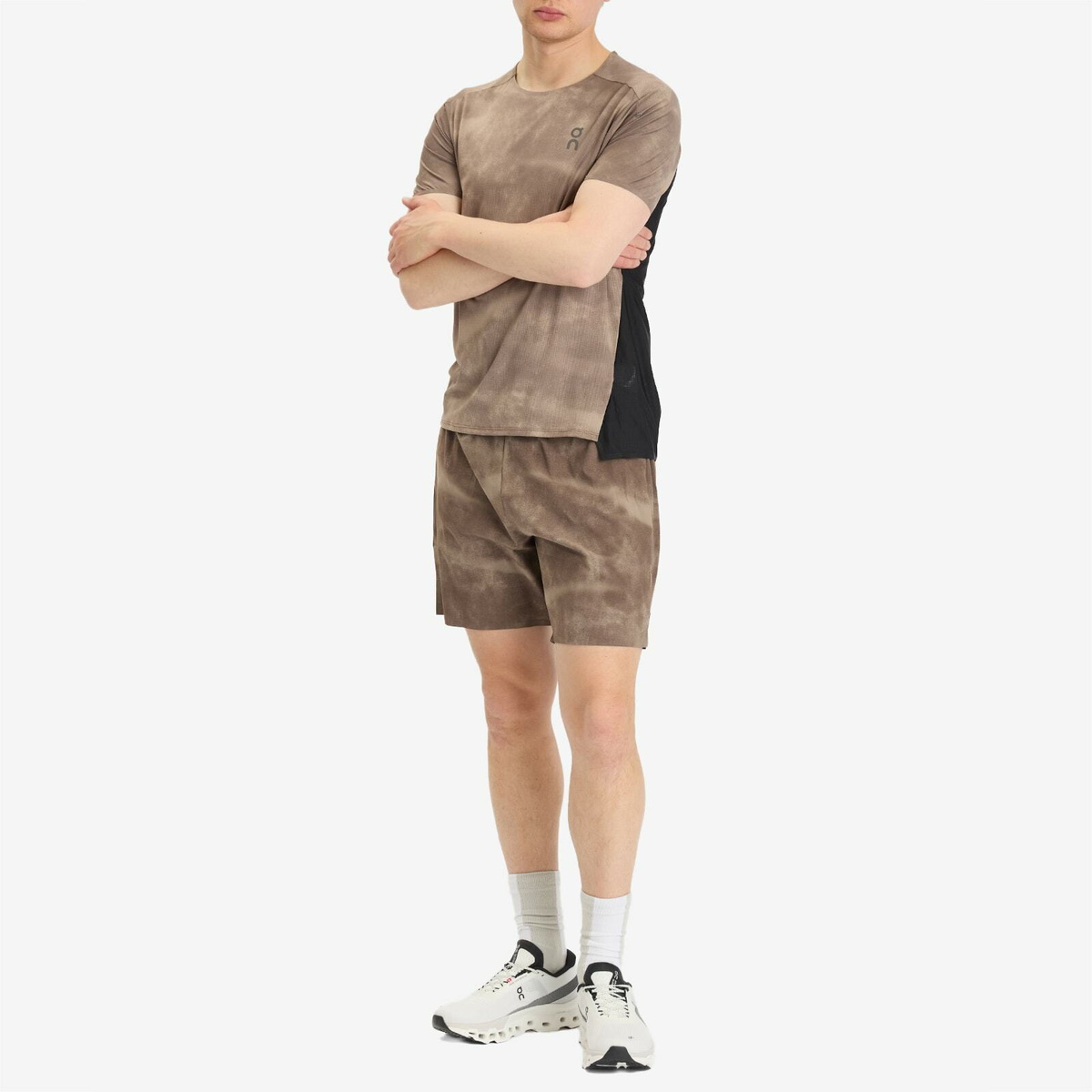 ON Men's Performance T-Shirt AOP in Cinder/Black On