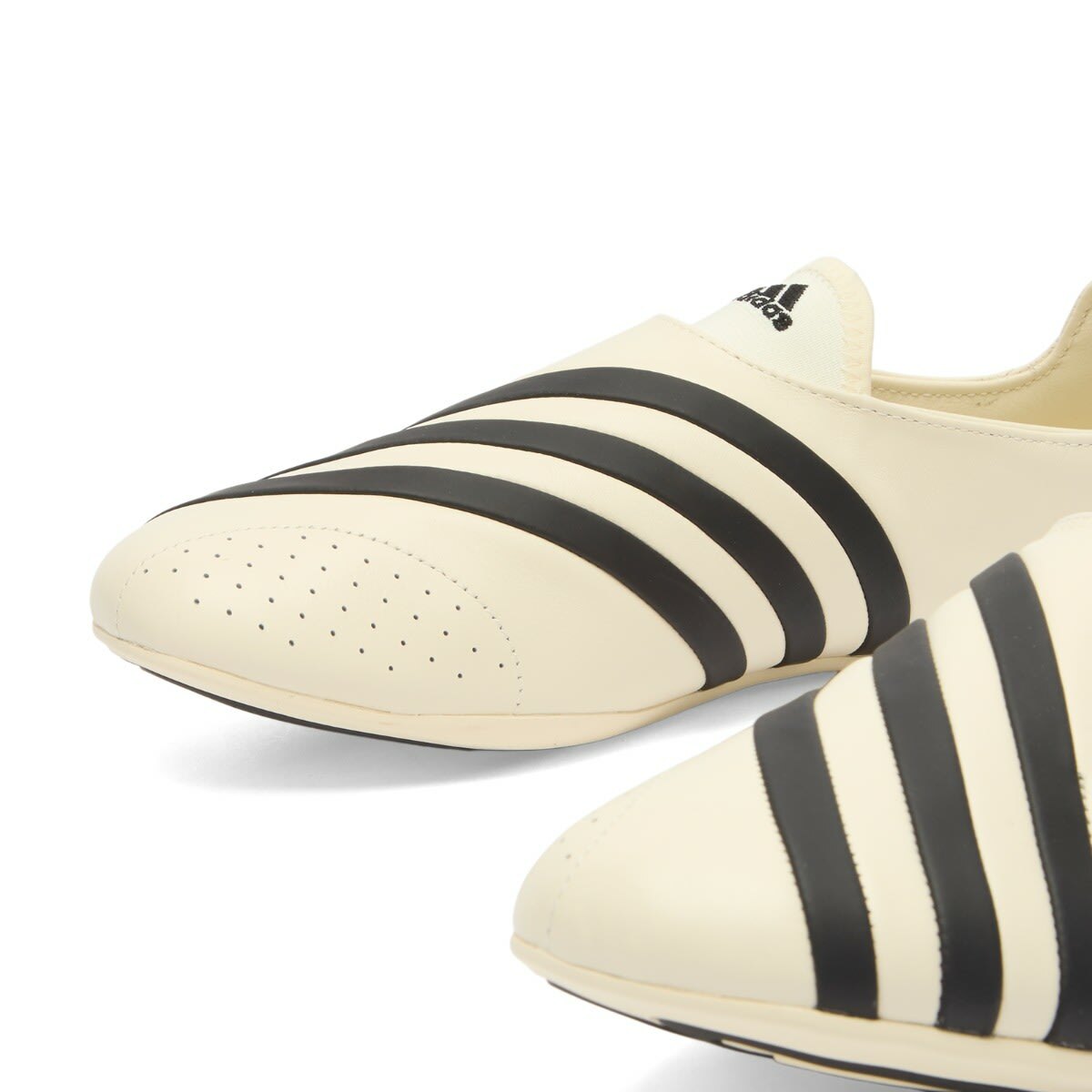Adidas x Pharrell Yoga Vario Sneaker in Core Black/Chalk White