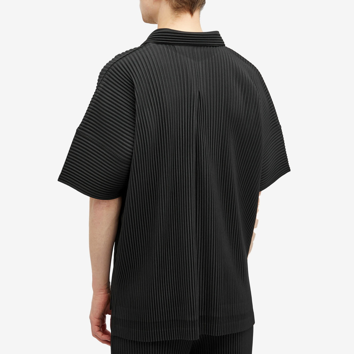 Homme Plissé Issey Miyake Men's Pleated Vacation Shirt in Homme Plissé Issey Miyake Men's Pleated Vacation Shirt in