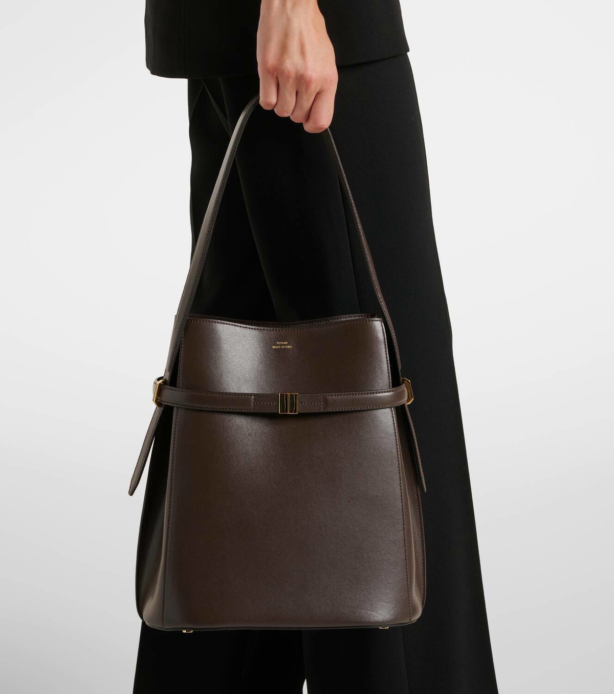 ☆シンプル 日常使いにも☆ TOTEME Leather bucket bag 22023395_55278580_322.jpg