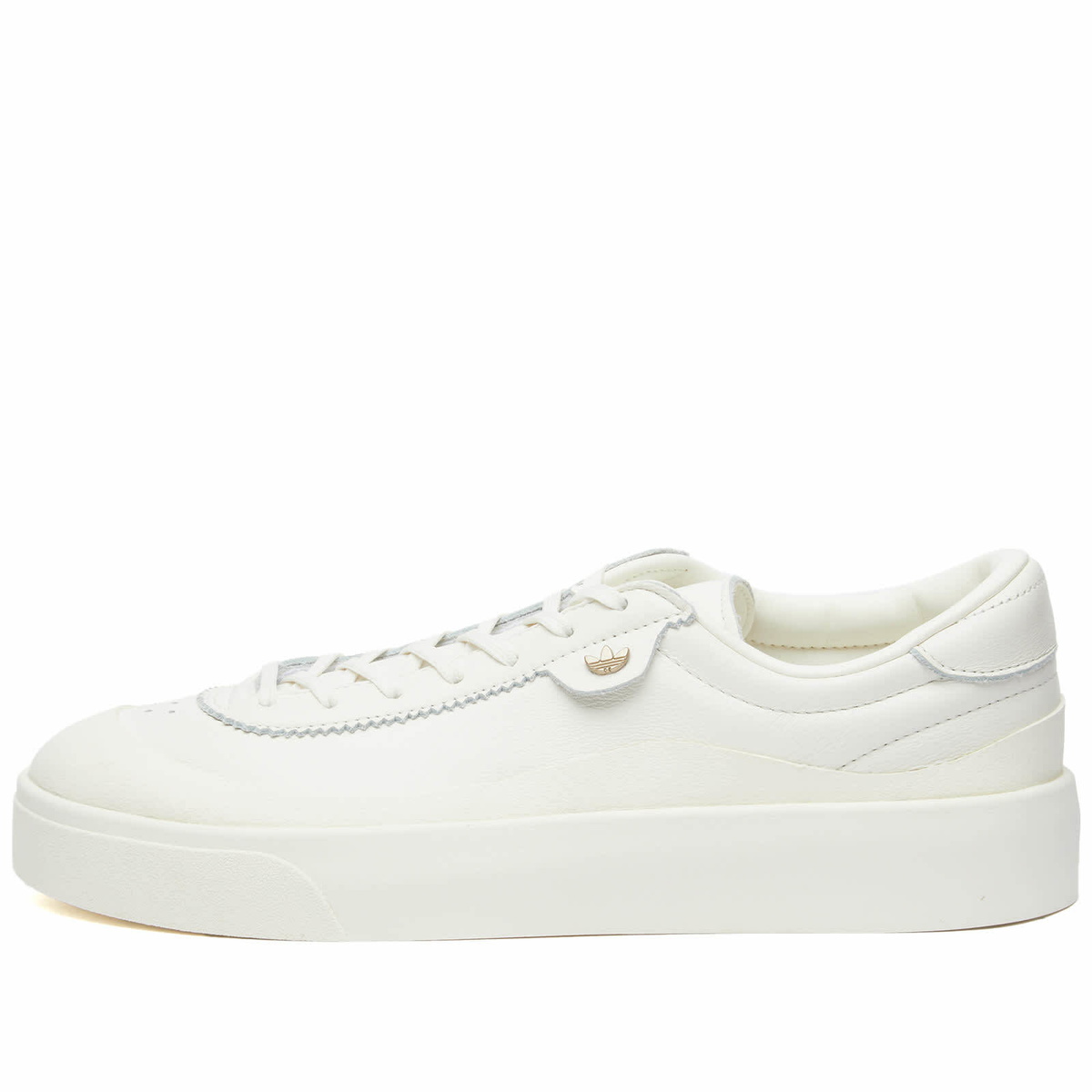 ★関税込★adidas★ADIDAS ORIGINALS NUCOMBE WHITE★22-29cm★ Adidas Men's Nucombe Sneakers in White/Off White adidas