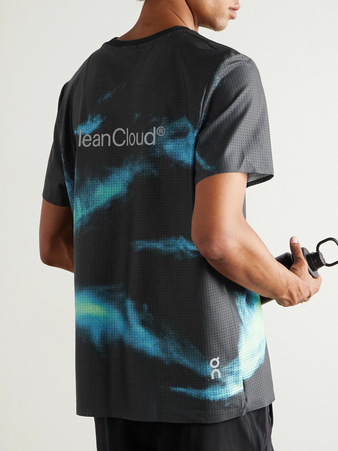 on pace t CleanCloud® ON - Pace-T Printed CleanCloud® Mesh T-Shirt - Black On