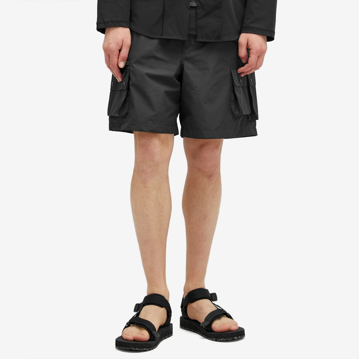 DAIWA Men's Gore-Tex Windstopper Hiker Mountain Shorts in Black