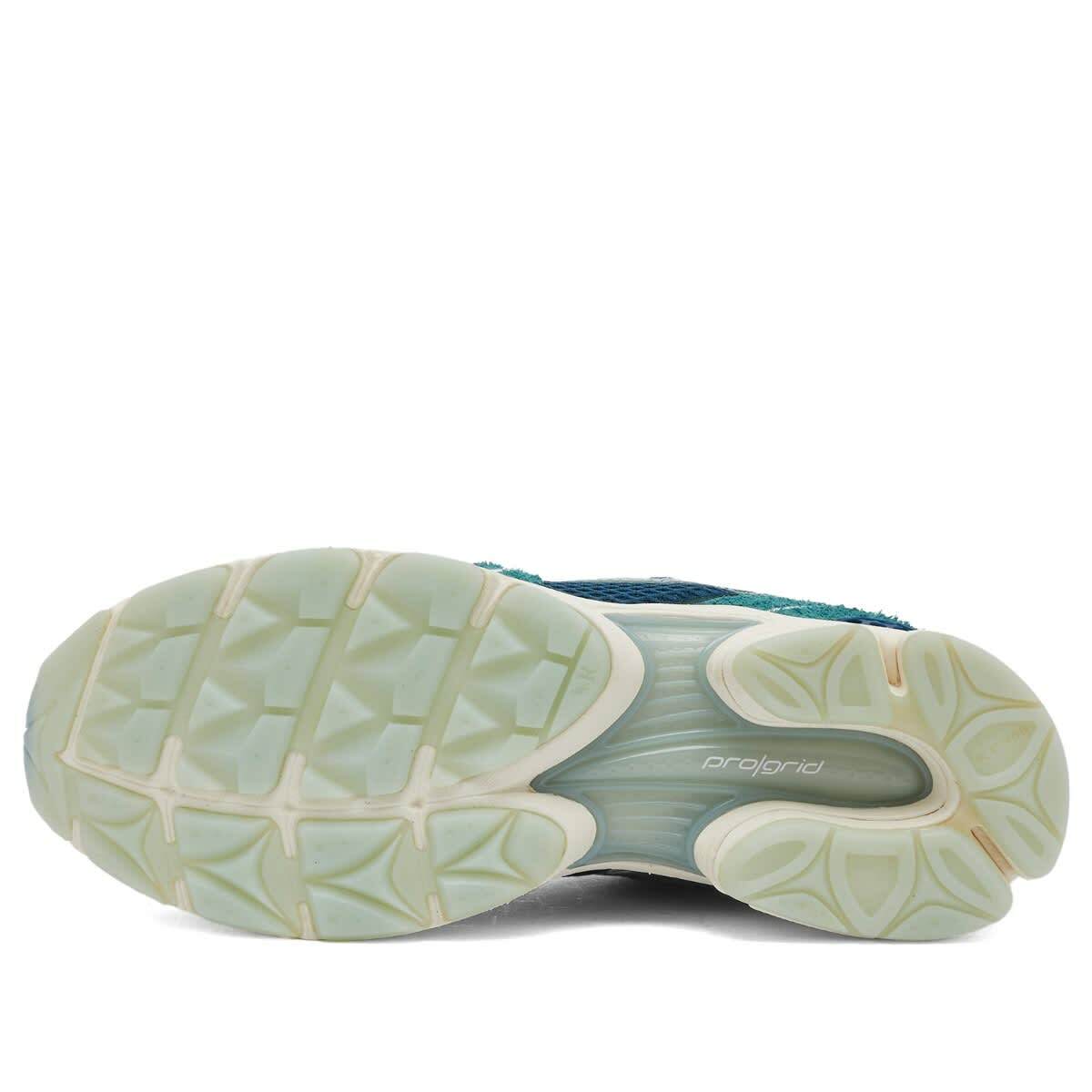 END. x Saucony Triumph 4 ‘Nessie’ in Blue/Teal